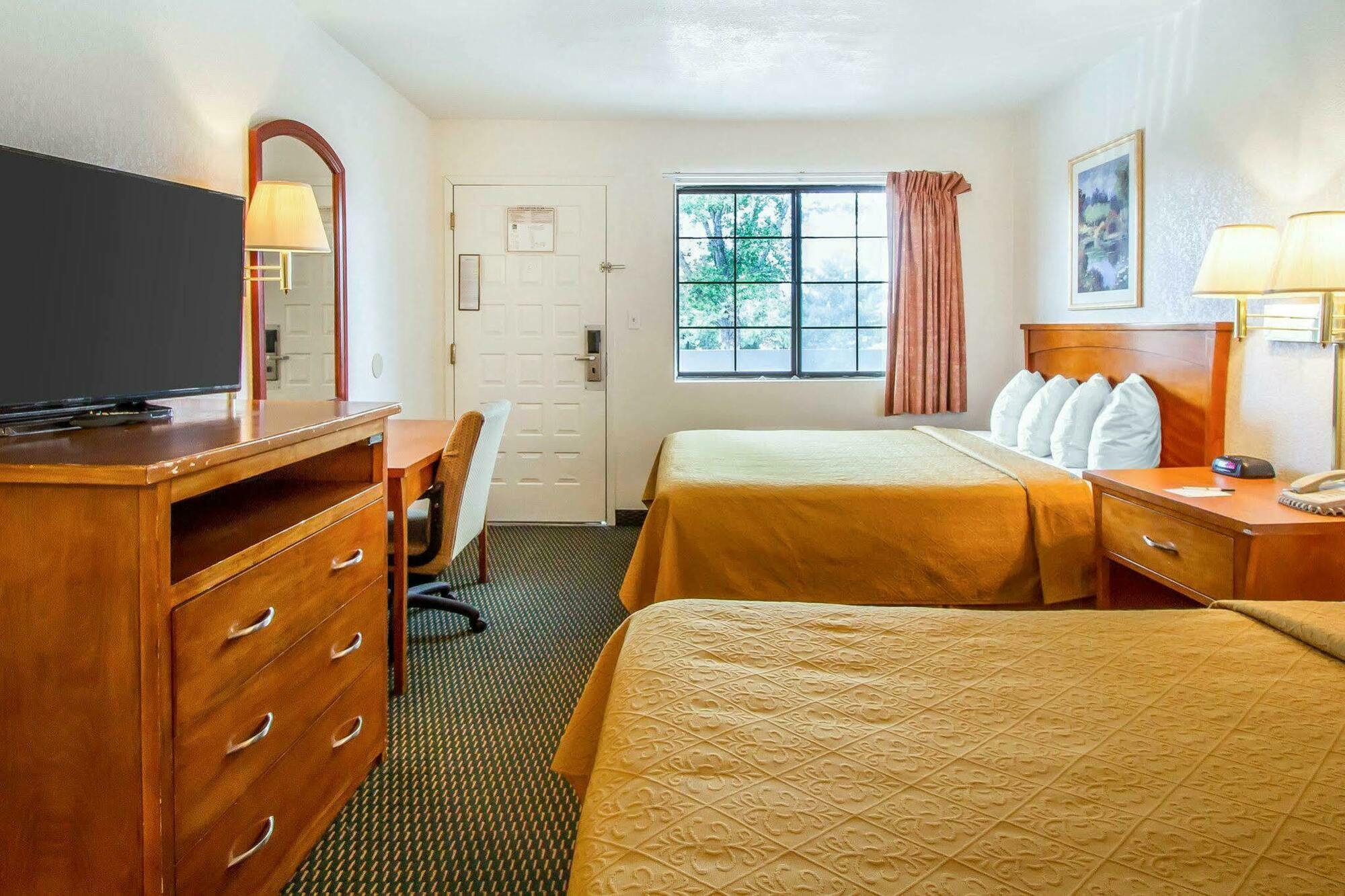Quality Inn Flagstaff East I-40 מראה חיצוני תמונה
